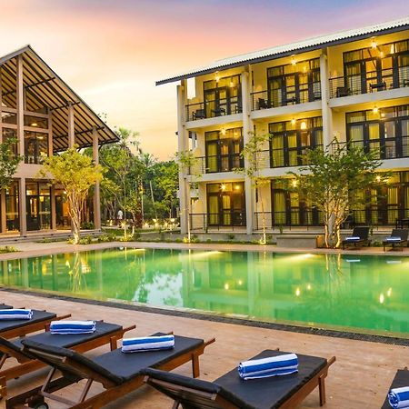 Oak Ray Wild Yala Hotel Tissamaharama Bagian luar foto