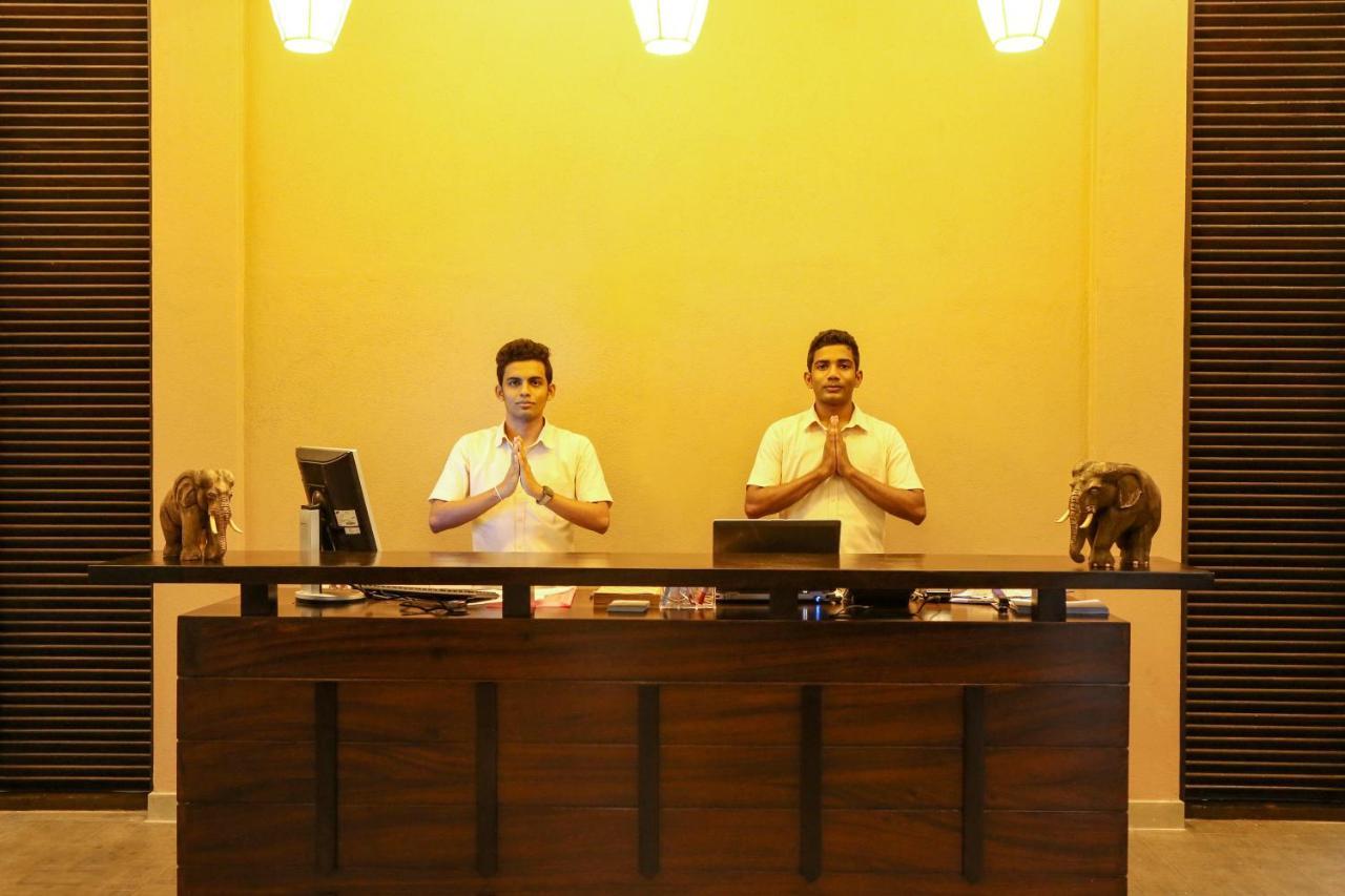 Oak Ray Wild Yala Hotel Tissamaharama Bagian luar foto