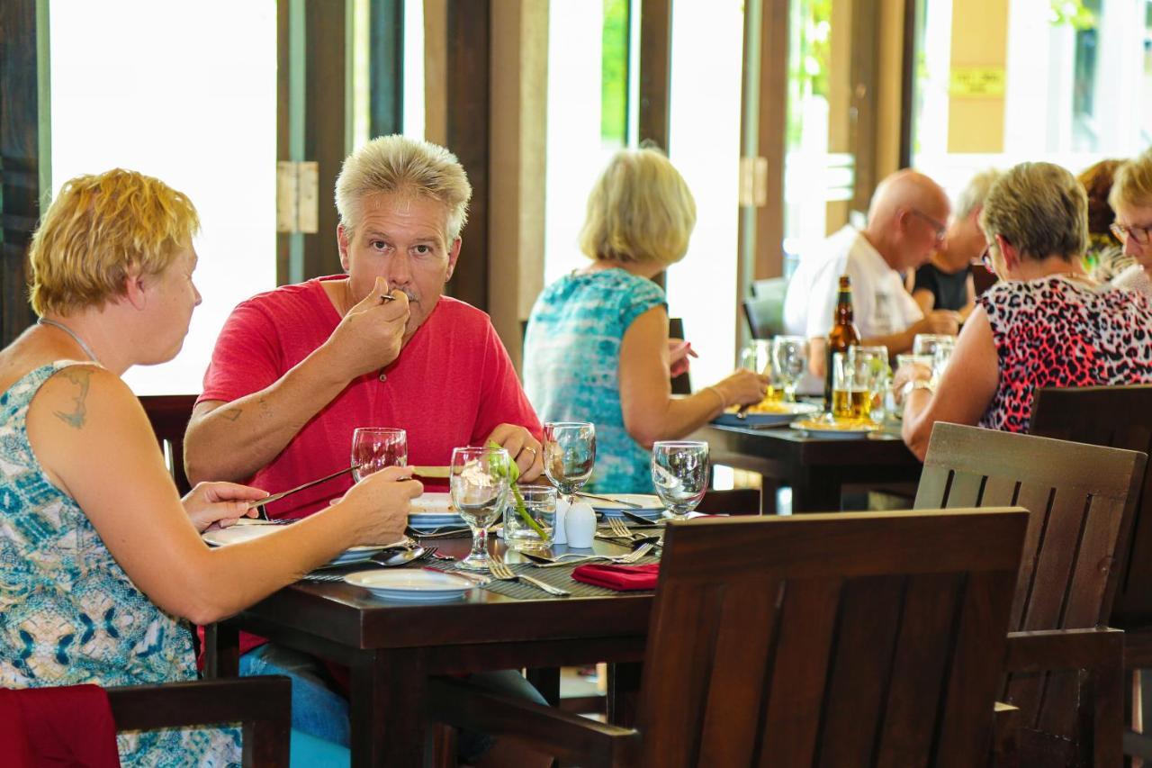 Oak Ray Wild Yala Hotel Tissamaharama Bagian luar foto